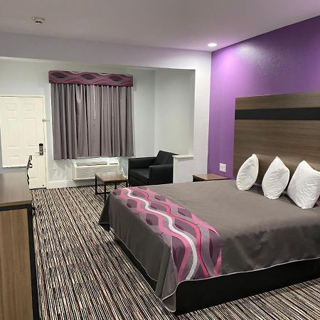 Palace Inn Crosby 外观 照片